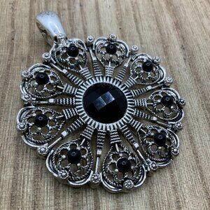 Premier Designs "Romance" Silver Plated Magnetic Clasp Pendant